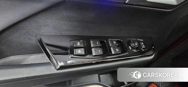 Ssangyong Torres 2023 Красный из Кореи, фото 5