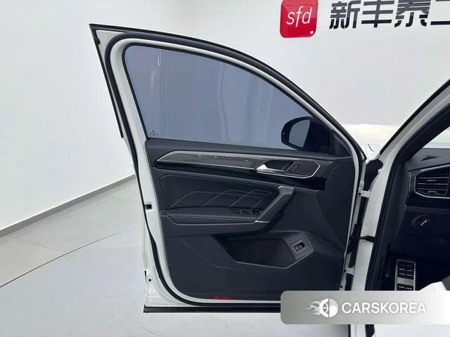 Volkswagen Tanyue X 2022 Белый из Китая, фото 5