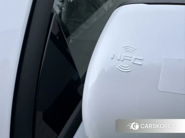 BYD Qin PLUS DM 2025 Белый из Китая, фото 5