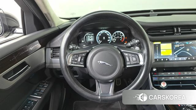 Jaguar XF (X260) 2019 Черный из Кореи, фото 5