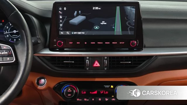 Kia The New K3 2nd generation 2023 Белый из Кореи, фото 5