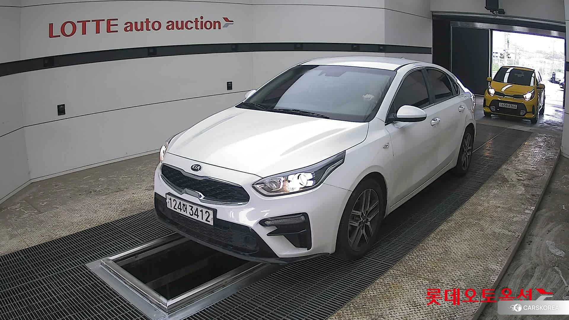 Kia K3 2021 Snow White Pearl (optional) из Кореи, фото 5