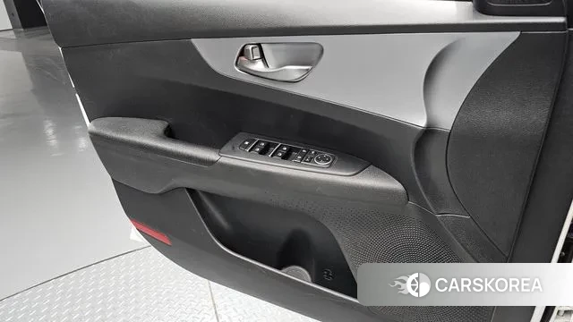 Kia The New K3 2nd generation 2021 Белый из Кореи, фото 5