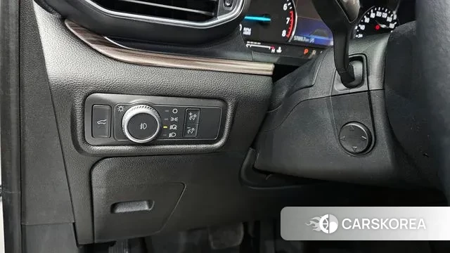 Ford Explorer 6th Generation 2022 Белый из Кореи, фото 5