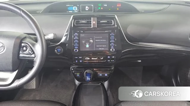 Toyota Prius 4th Generation 2019 Белый из Кореи, фото 5