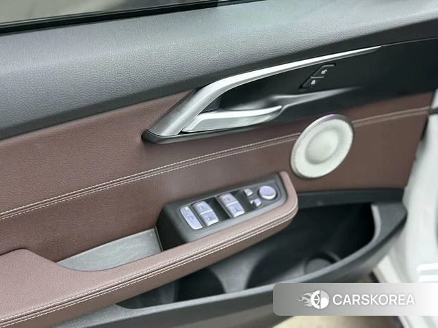 BMW 1 series 2023 Белый из Китая, фото 5