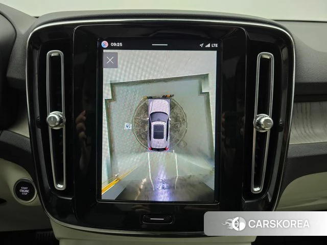 Volvo XC40 2023 Белый из Кореи, фото 5