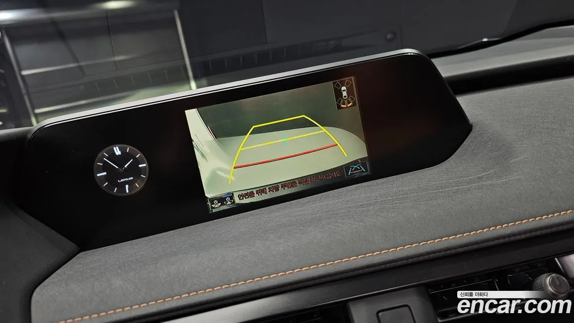 Lexus UX300e 2022 Черный из Кореи, фото 5