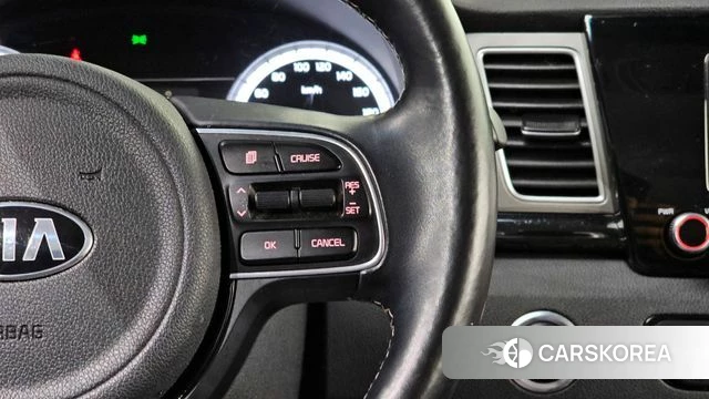 Kia Niro 2018 Белый из Кореи, фото 5