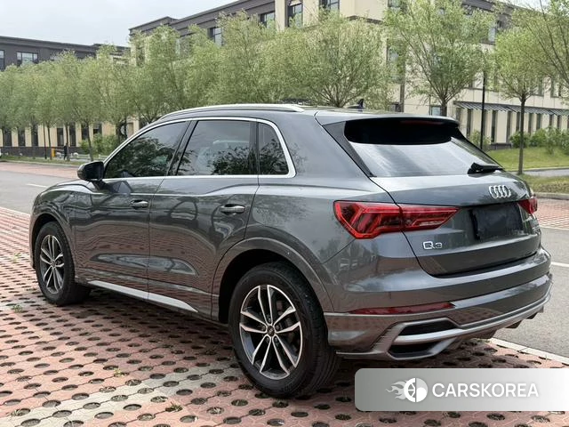Audi Q3 2022 Темно-серый из Китая, фото 5