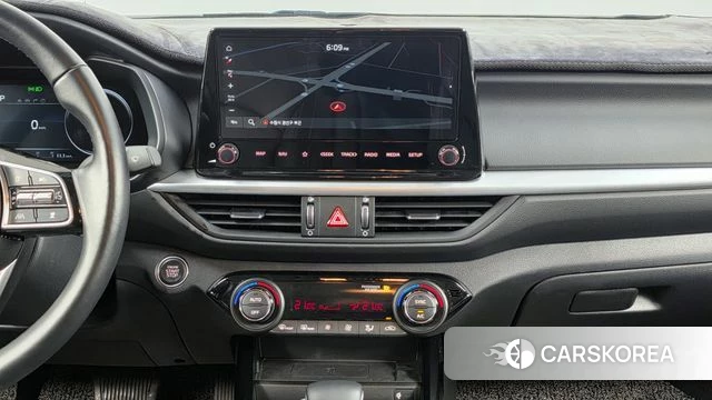 Kia The New K3 2nd generation 2022 Белый из Кореи, фото 5