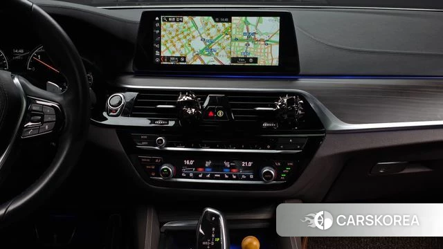 BMW 5 Series (G30) 2018 Белый из Кореи, фото 5