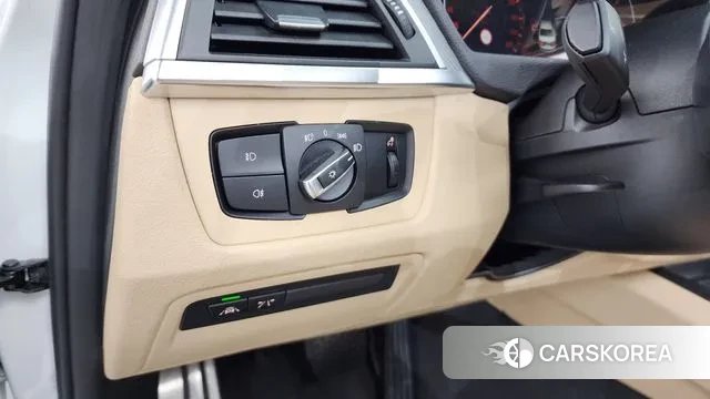 BMW 3 Series (F30) 2018 Белый из Кореи, фото 5