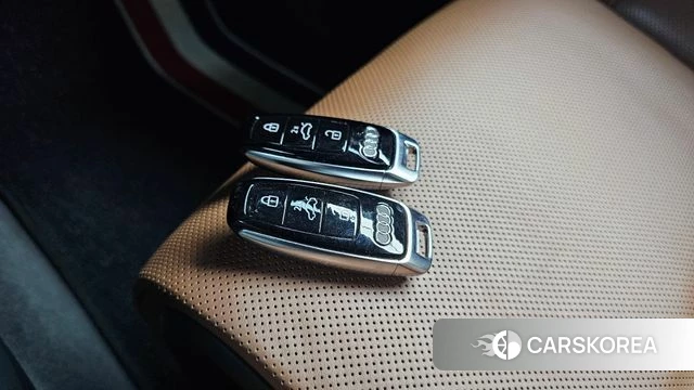 Audi e-Tron 2021 Черный из Кореи, фото 5