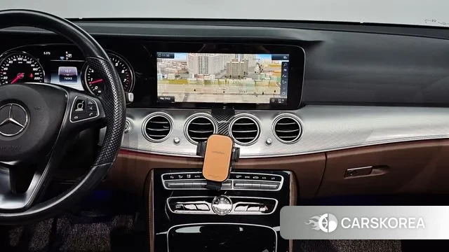 Mercedes-Benz E-Class W213 2018 Белый из Кореи, фото 5