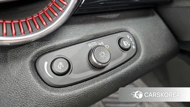 Chevrolet (GM Daewoo) Trax Crossover 2023 Черный из Кореи, фото 5