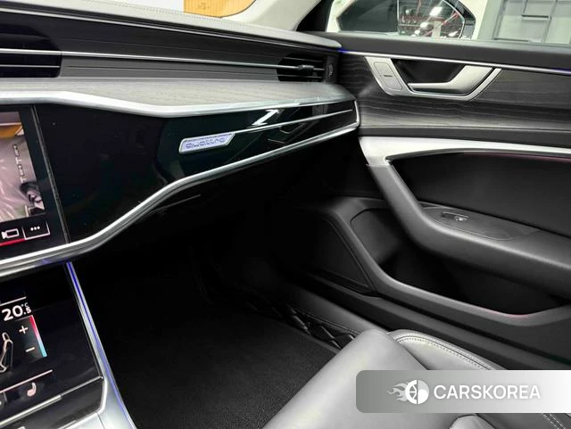 Audi A6L 2023 Черный из Китая, фото 5