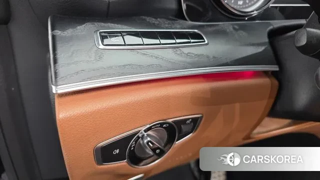 Mercedes-Benz E-Class W213 2018 Черный из Кореи, фото 5