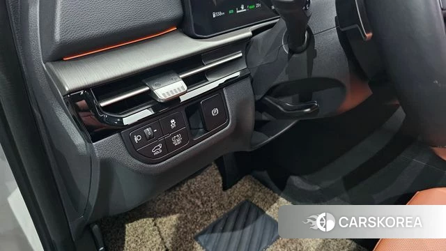 Kia The New Sportage 5th Generation Hybrid 2025 Белый из Кореи, фото 5