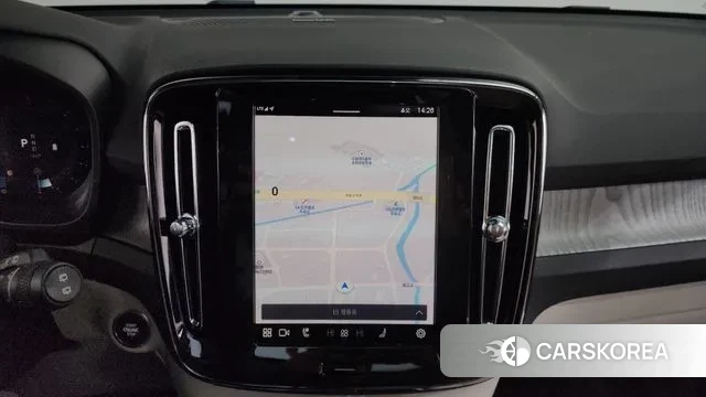 Volvo XC40 2025 Белый из Кореи, фото 5