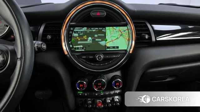 Mini Cooper D 2019 Черный из Кореи, фото 5