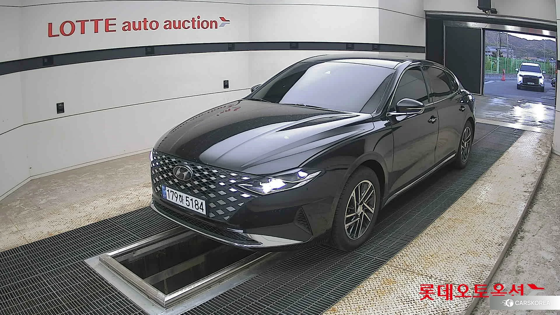 Hyundai Grandeur 2022 Midnight Black Pearl из Кореи, фото 5