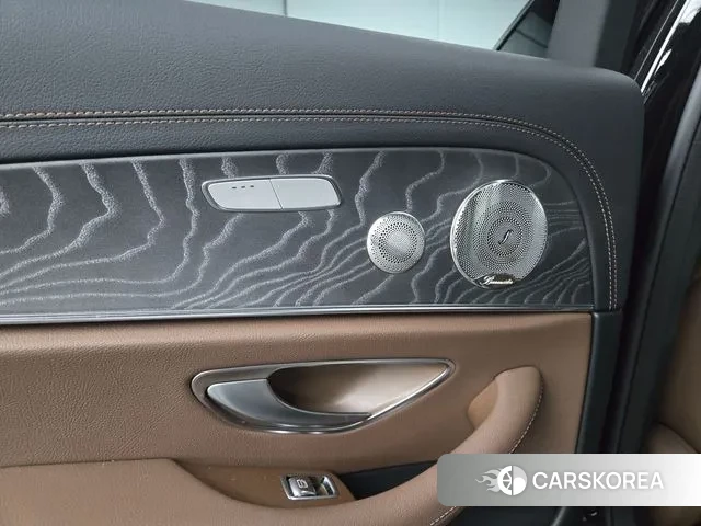 Mercedes-Benz E-Class W213 2023 Черный из Кореи, фото 5