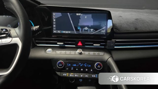 Hyundai The New Avante (CN7) 2023 Светло-серебряный цвет из Кореи, фото 5