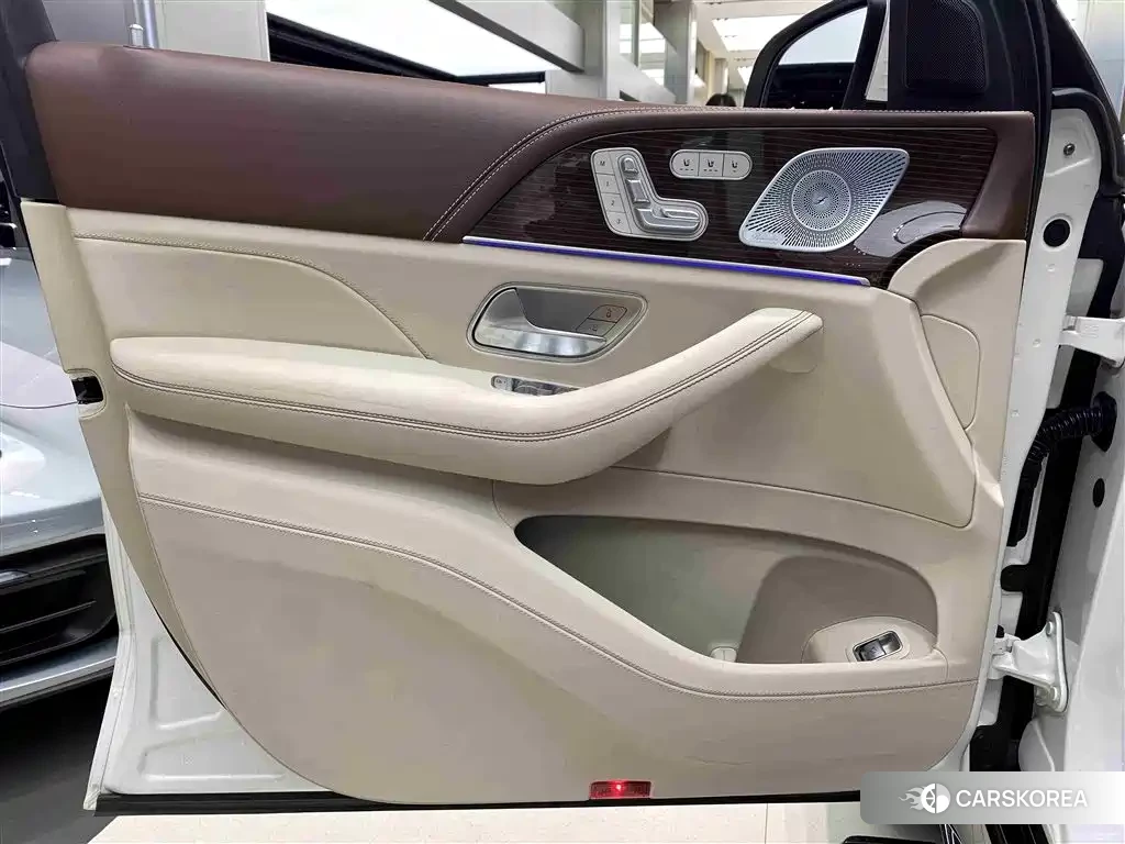 Mercedes-Benz Maybach GLS 2021 Белый из Китая, фото 5
