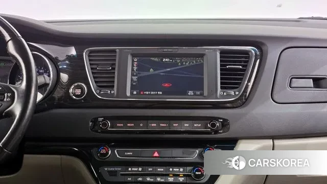 Kia The New Carnival 2018 Белый из Кореи, фото 5