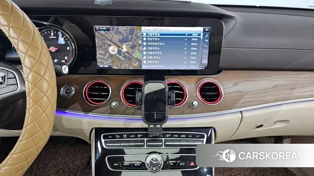 Mercedes-Benz E-Class W213 2018 Белый из Кореи, фото 5