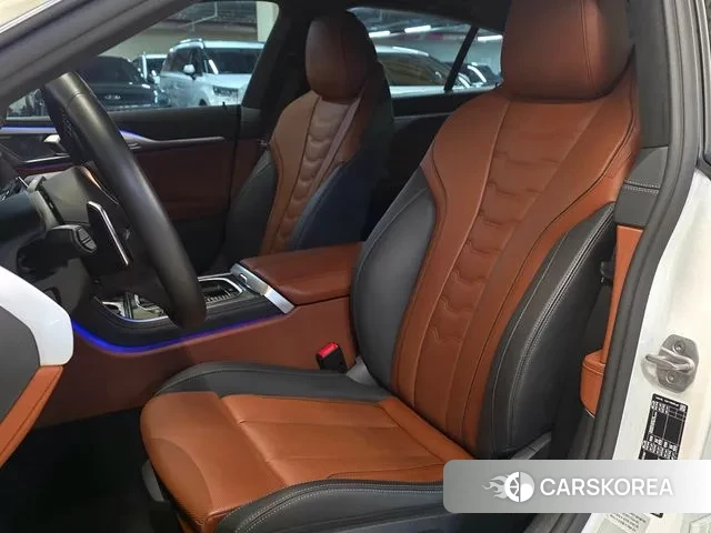 BMW 8 Series (G15) 2024 Белый из Кореи, фото 5