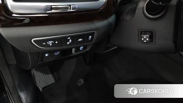 Genesis G90 id 3789140 из Кореи 5