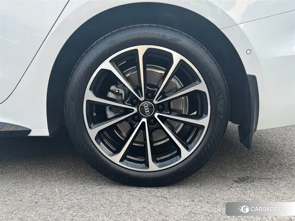 Audi A5L 2025 Белый из Китая, фото 5