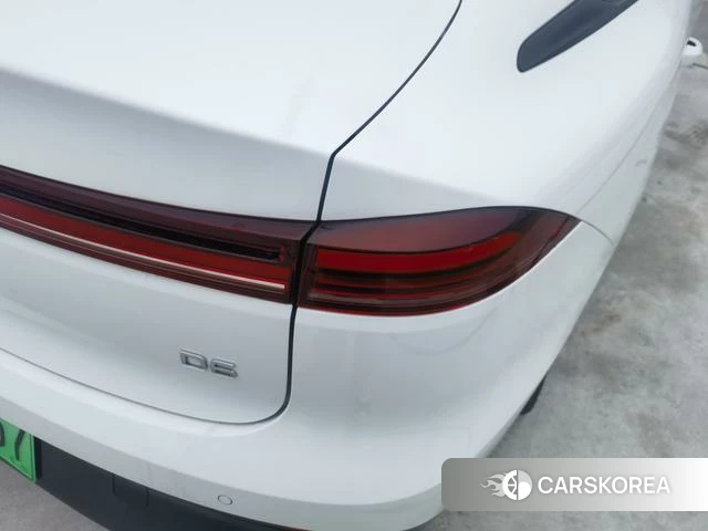Roewe D6 2025 Белый из Китая, фото 5