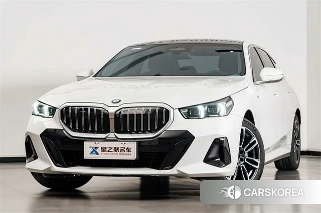 BMW 5 series 2025 Белый из Китая, фото 5