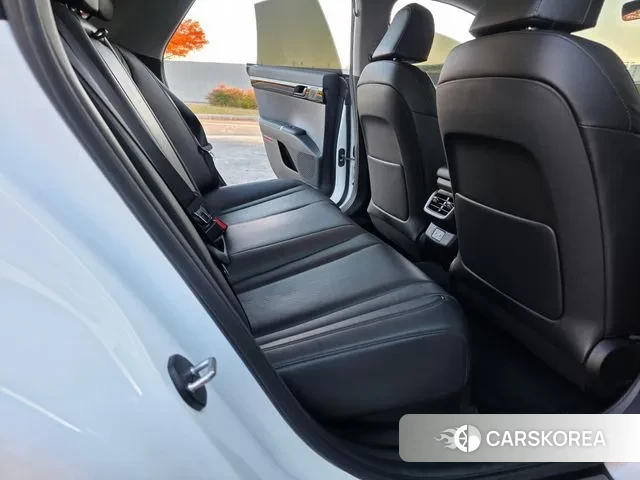 Hyundai Grandeur (GN7) 2023 Белый из Кореи, фото 5