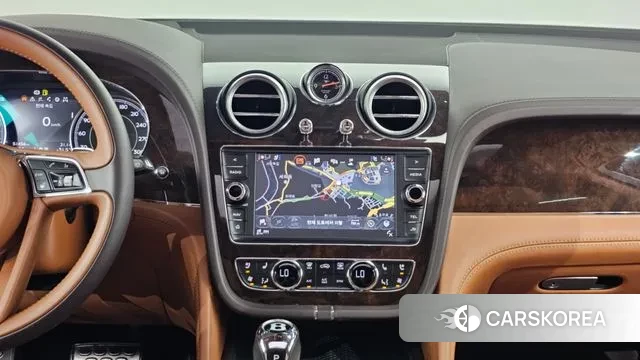 Bentley Bentayga 2018 Черный из Кореи, фото 5