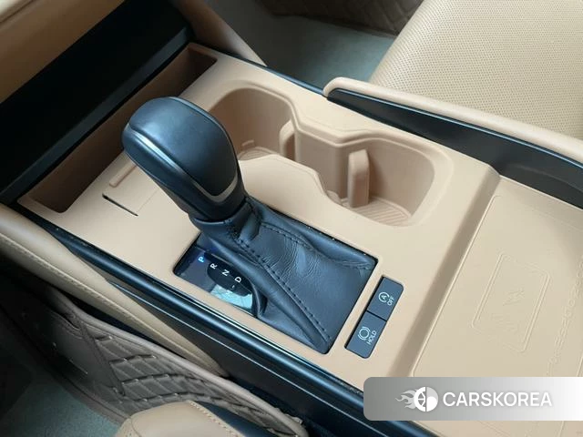 Lexus ES 2025 Черный из Китая, фото 5