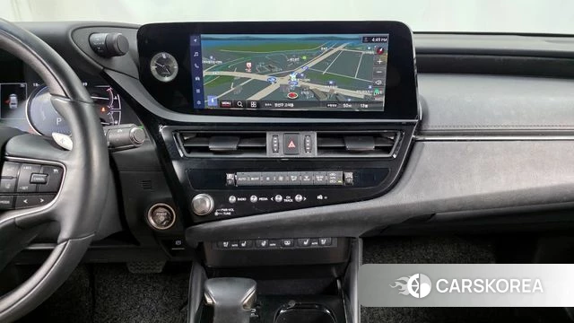 Lexus ES300h 7th generation 2023 Белый из Кореи, фото 5