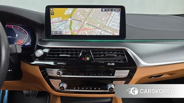 BMW 5 Series (G30) 2023 Черный из Кореи, фото 5