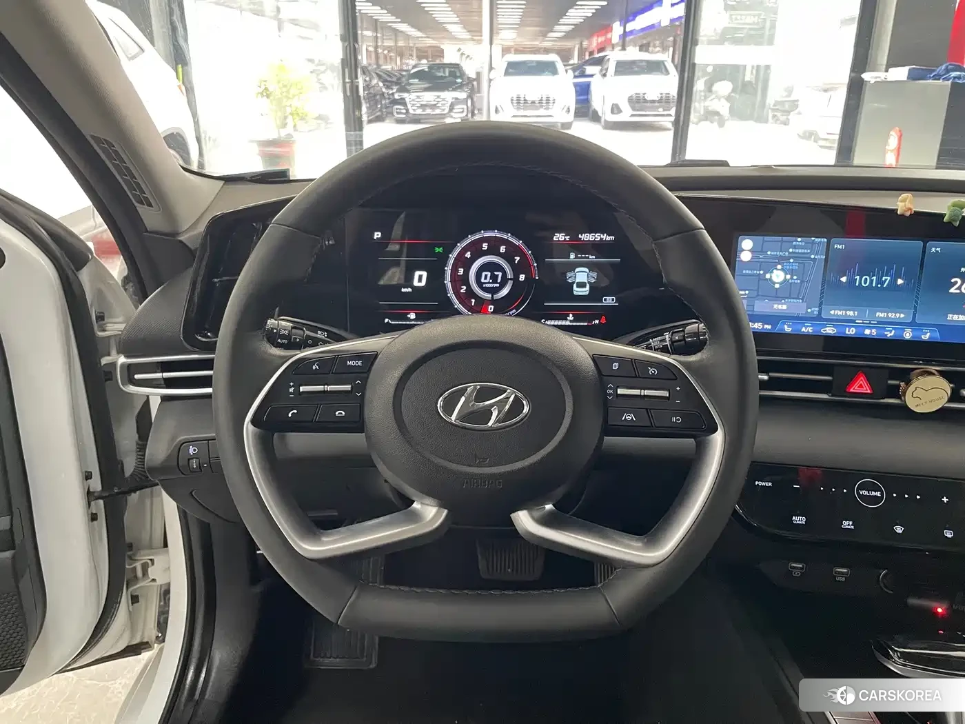 Hyundai Elantra 2023 Белый из Китая, фото 5