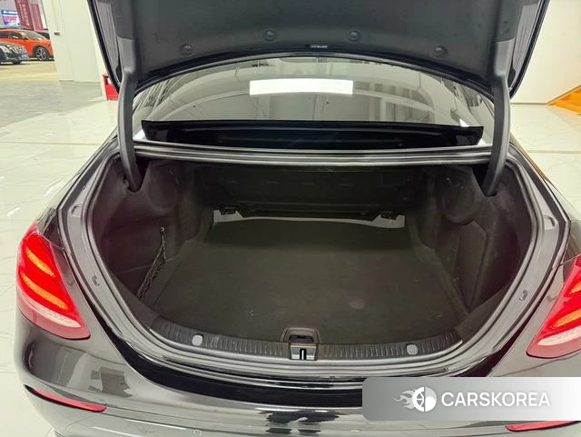 Mercedes-Benz E-class 2020 Черный из Китая, фото 5
