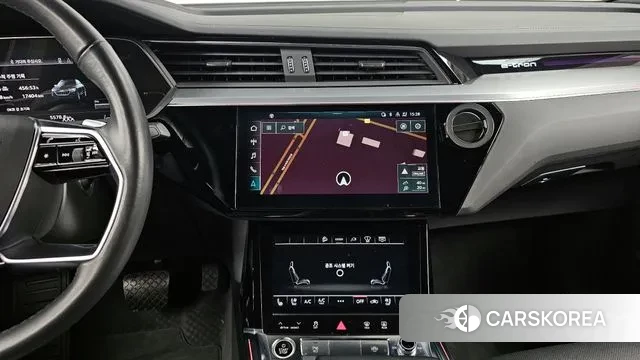 Audi e-Tron 2022 Песочный из Кореи, фото 5