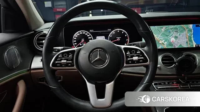Mercedes-Benz E-Class W213 2020 Белый из Кореи, фото 5