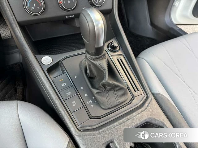 Volkswagen Lavida 2025 Белый из Китая, фото 5