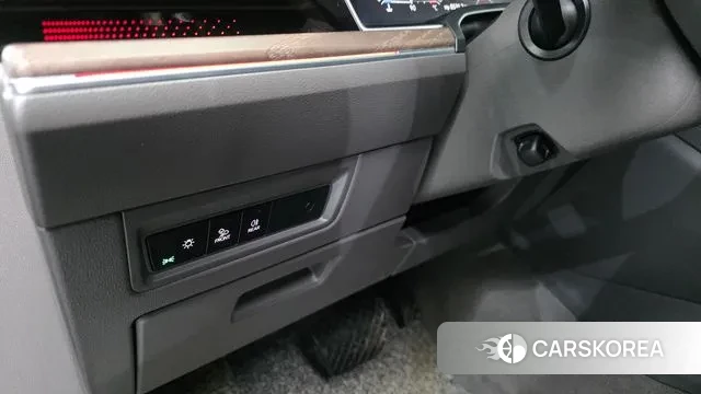 Volkswagen Touareg 3rd generation 2020 Серый из Кореи, фото 5