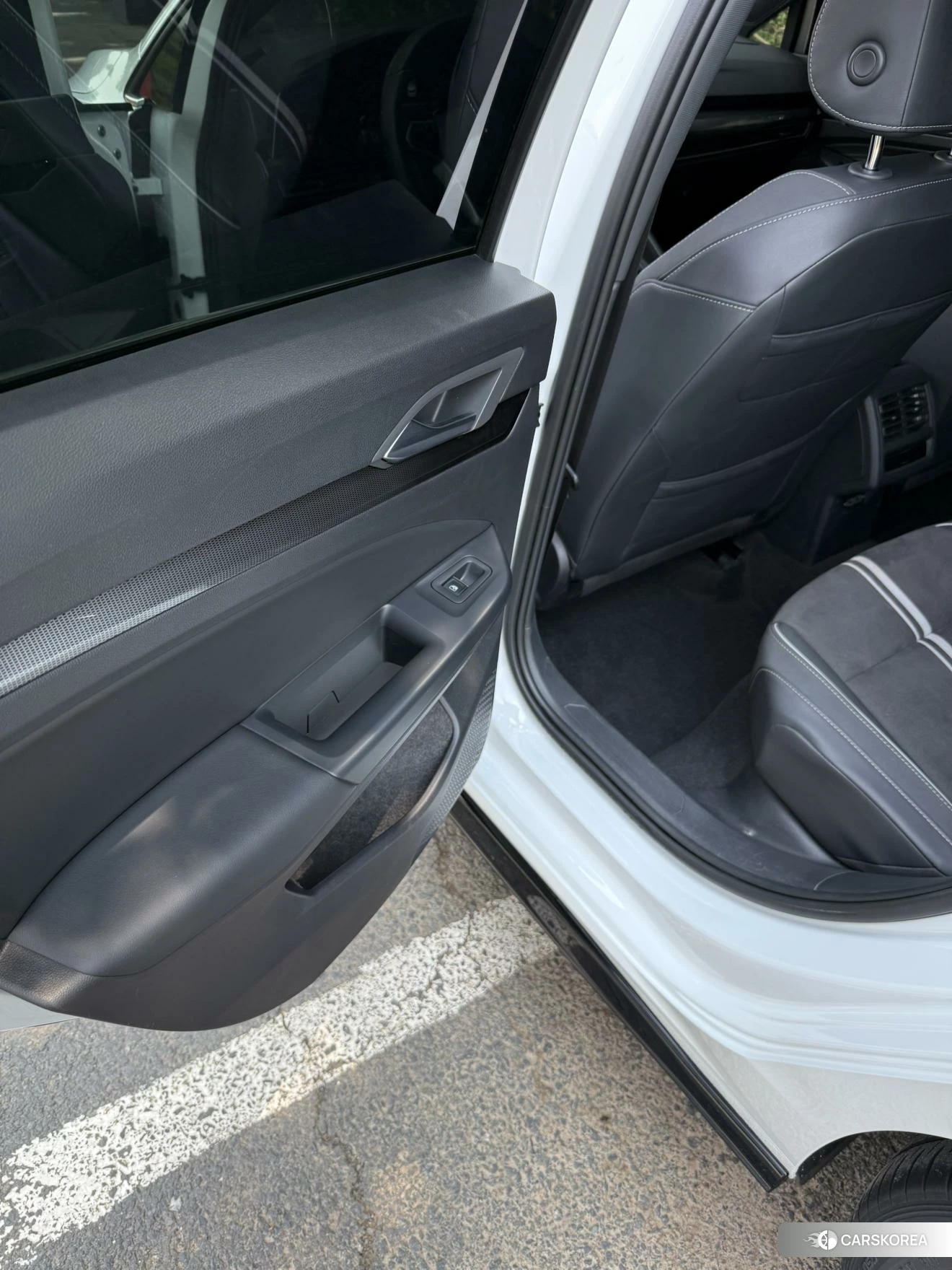 Volkswagen Golf 2022 Белый из Китая, фото 5