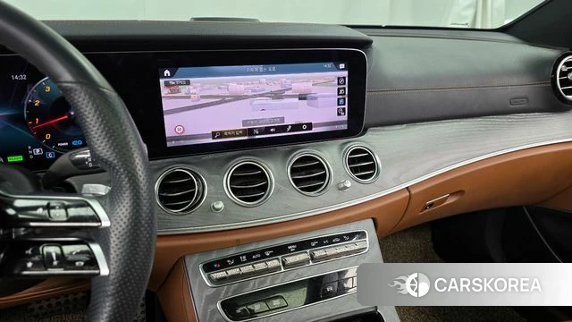 Mercedes-Benz E-Class W213 2021 Белый из Кореи, фото 5