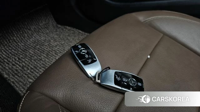 Mercedes-Benz E-Class W213 2018 Белый из Кореи, фото 5